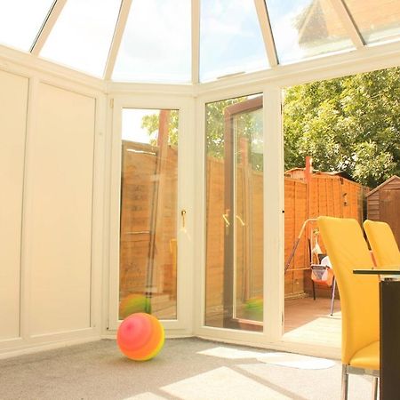 Yiewsley Welcome Home Twin Bedroom Near Heathrow Airport, London المظهر الخارجي الصورة