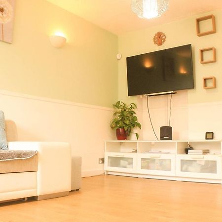 Yiewsley Welcome Home Twin Bedroom Near Heathrow Airport, London المظهر الخارجي الصورة